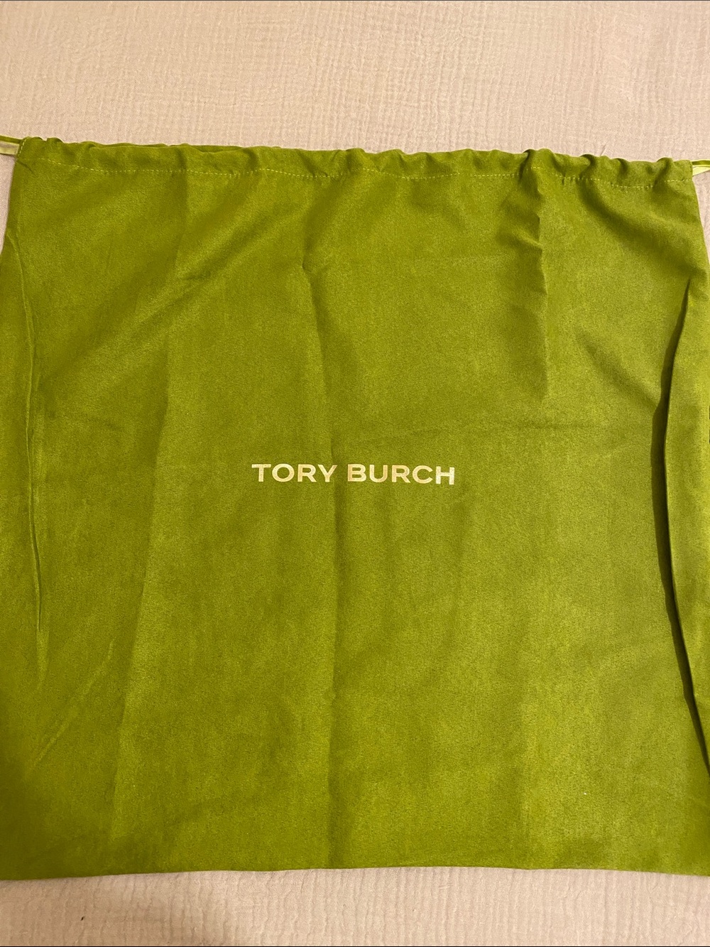 TORY BURCH GREEN DUST BAG .